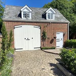 Location - Riverside - Cosey - Close To Beaches Apartment